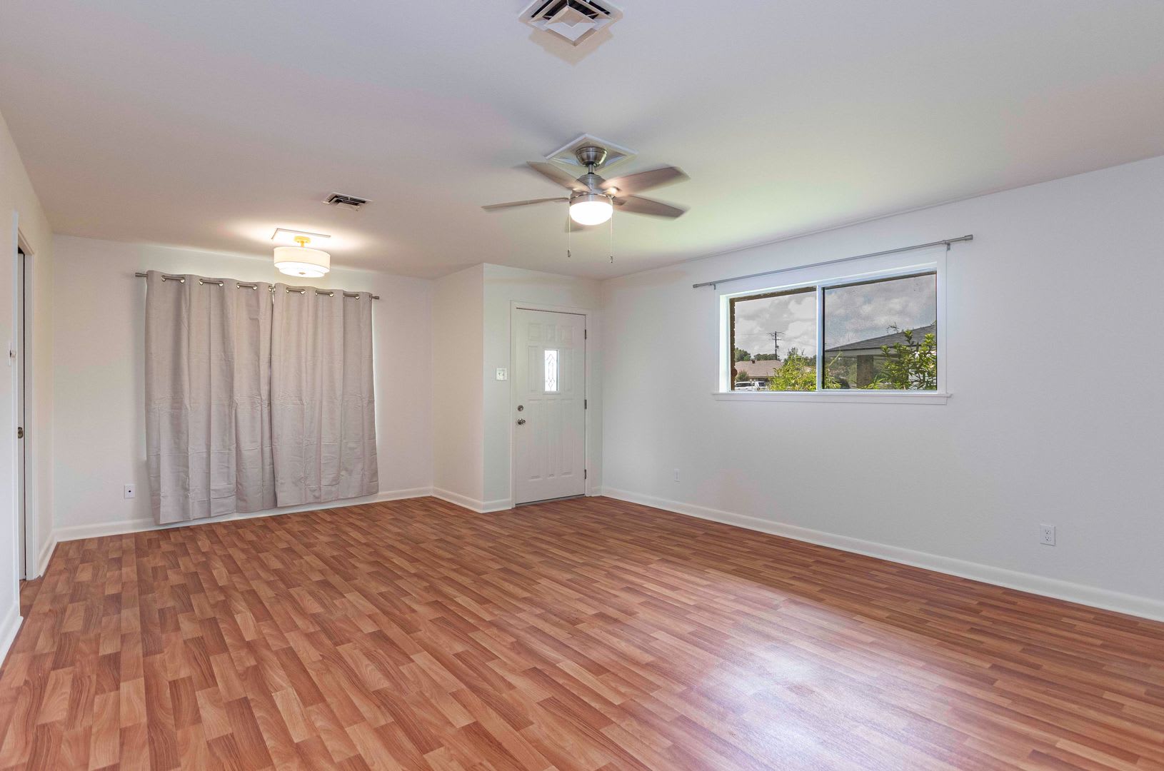 FOR RENT -3 BED 2 BATH in Lafayette – photo 3