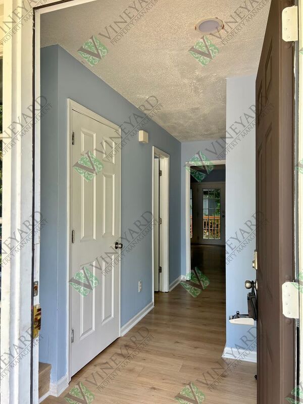 1014 Falling Water Drive SE – photo 4