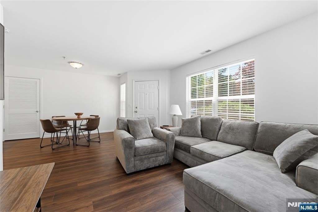5301 Tudor Drive – photo 5