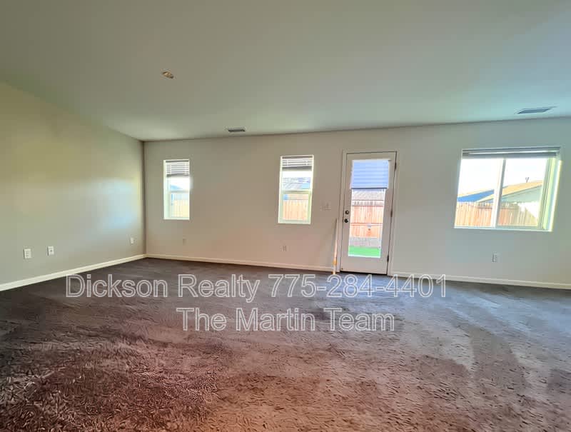647 Osino Drive – photo 4