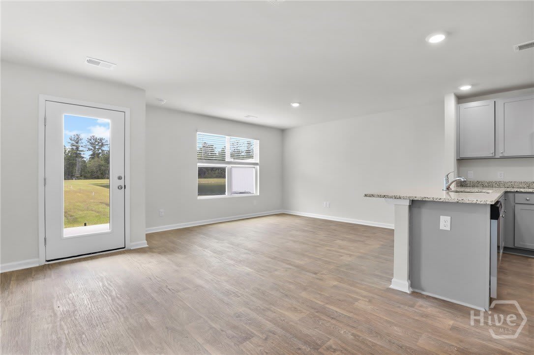 210 Coneflower Road – photo 3