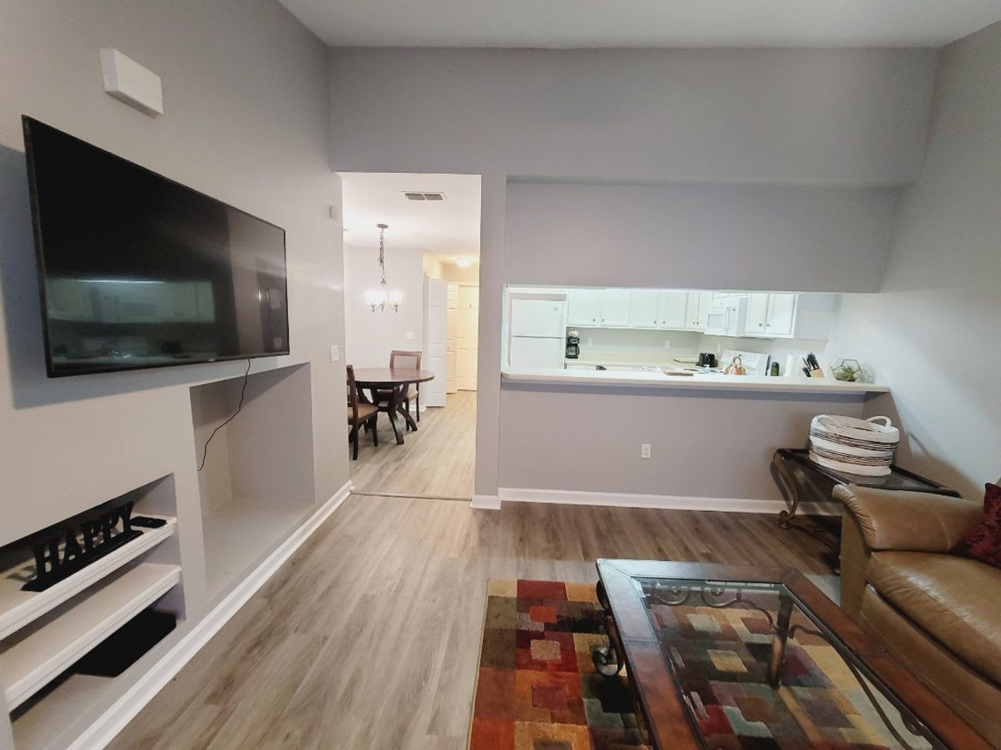 Lovely 3 3 W Vaulted Ceilings Washer Dryer Furnished Or Unfurnished Community Pool Gym Avail Now For 1595 Month – photo 4