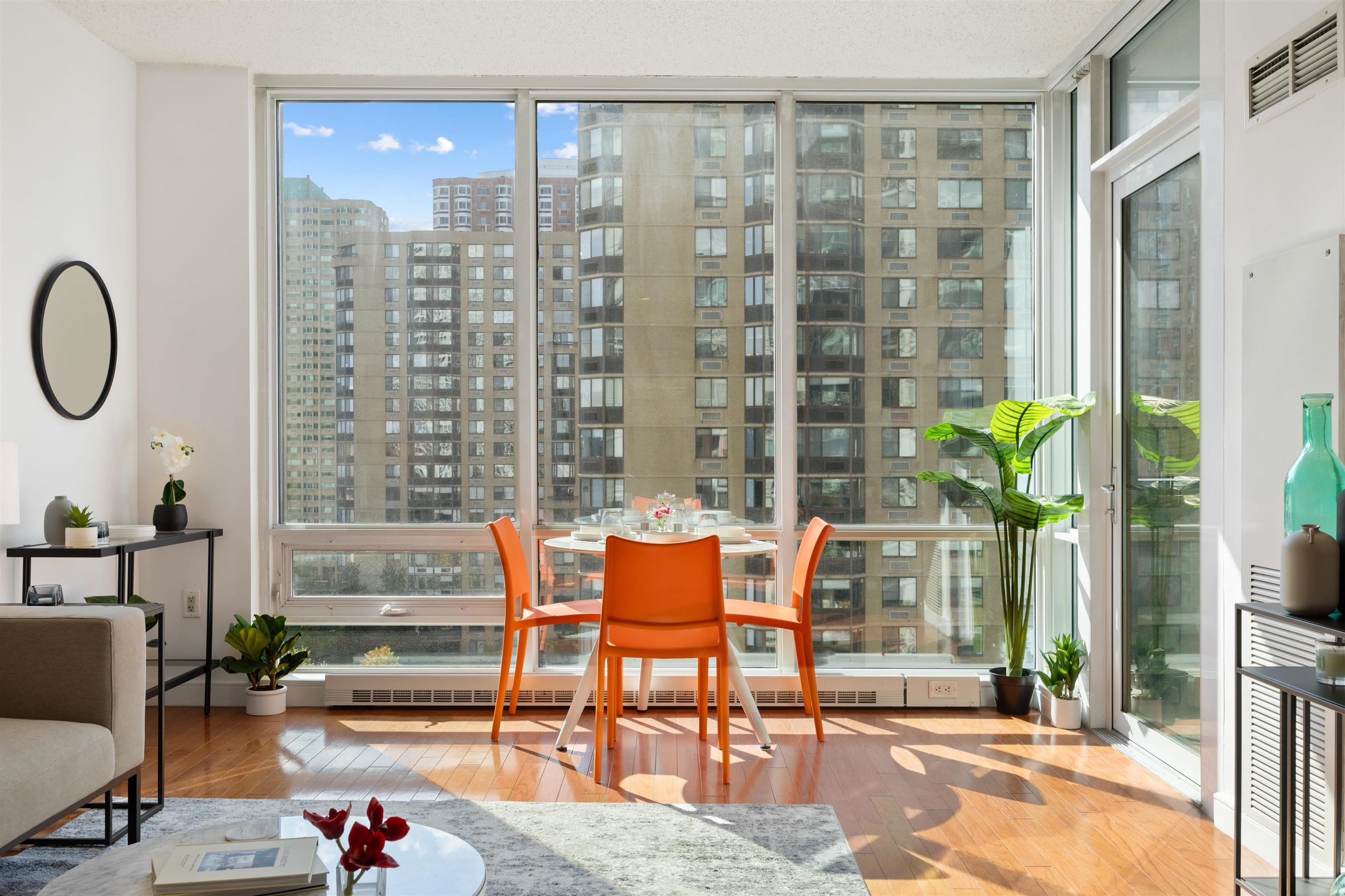 20 Newport Parkway – photo 3