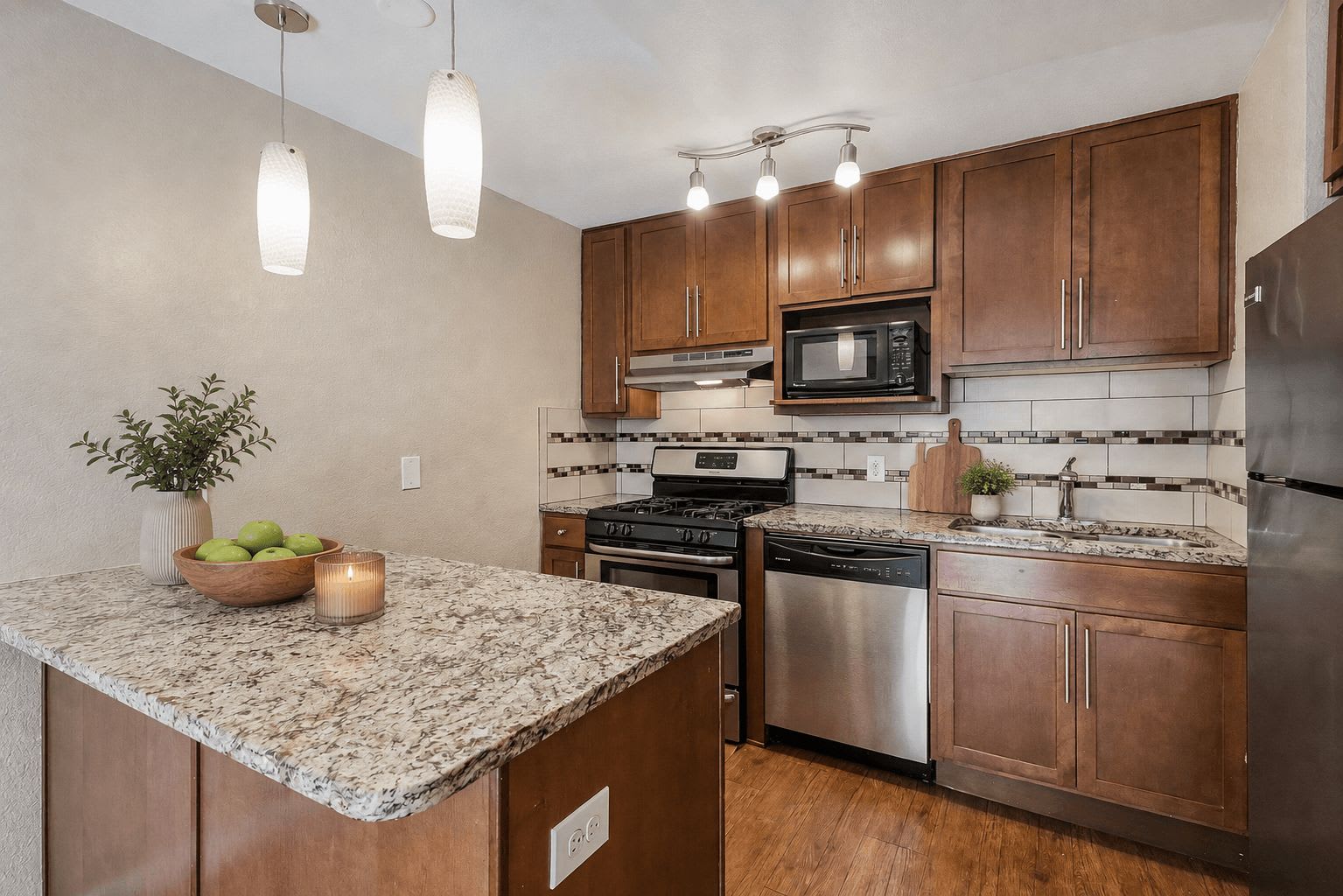 Highland Apartments – photo 3