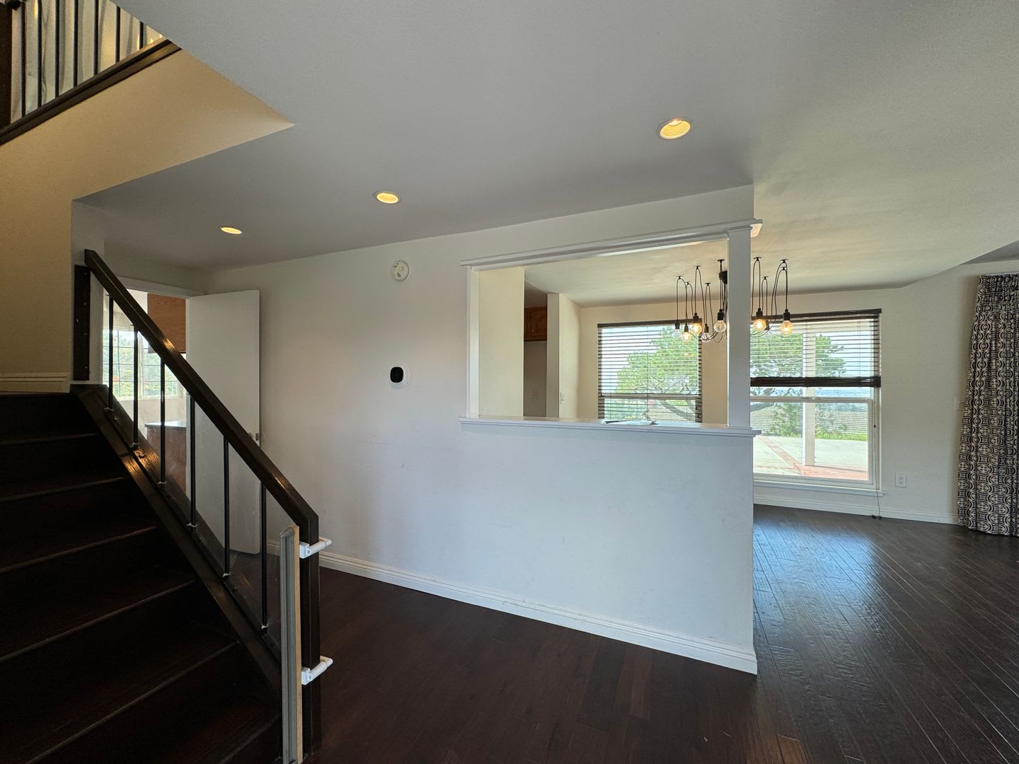 Four Bedroom, Three Bathroom House in Whittier Hillside Neighborhood – photo 3