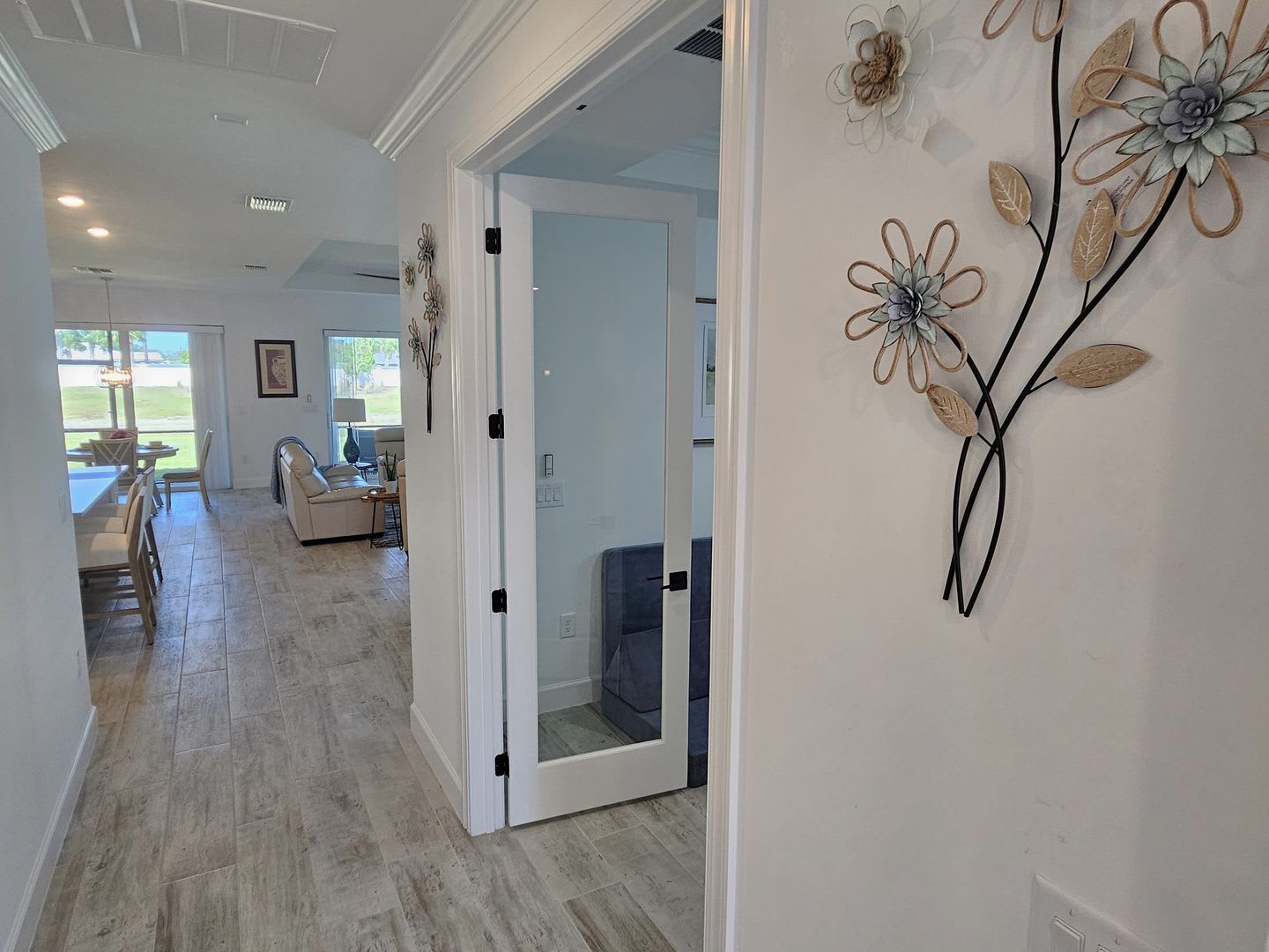 New Construction Seasonal Short-Term 3 Bedroom 2 Bathroom with a Bonus Room in Legacy Groves! – photo 4