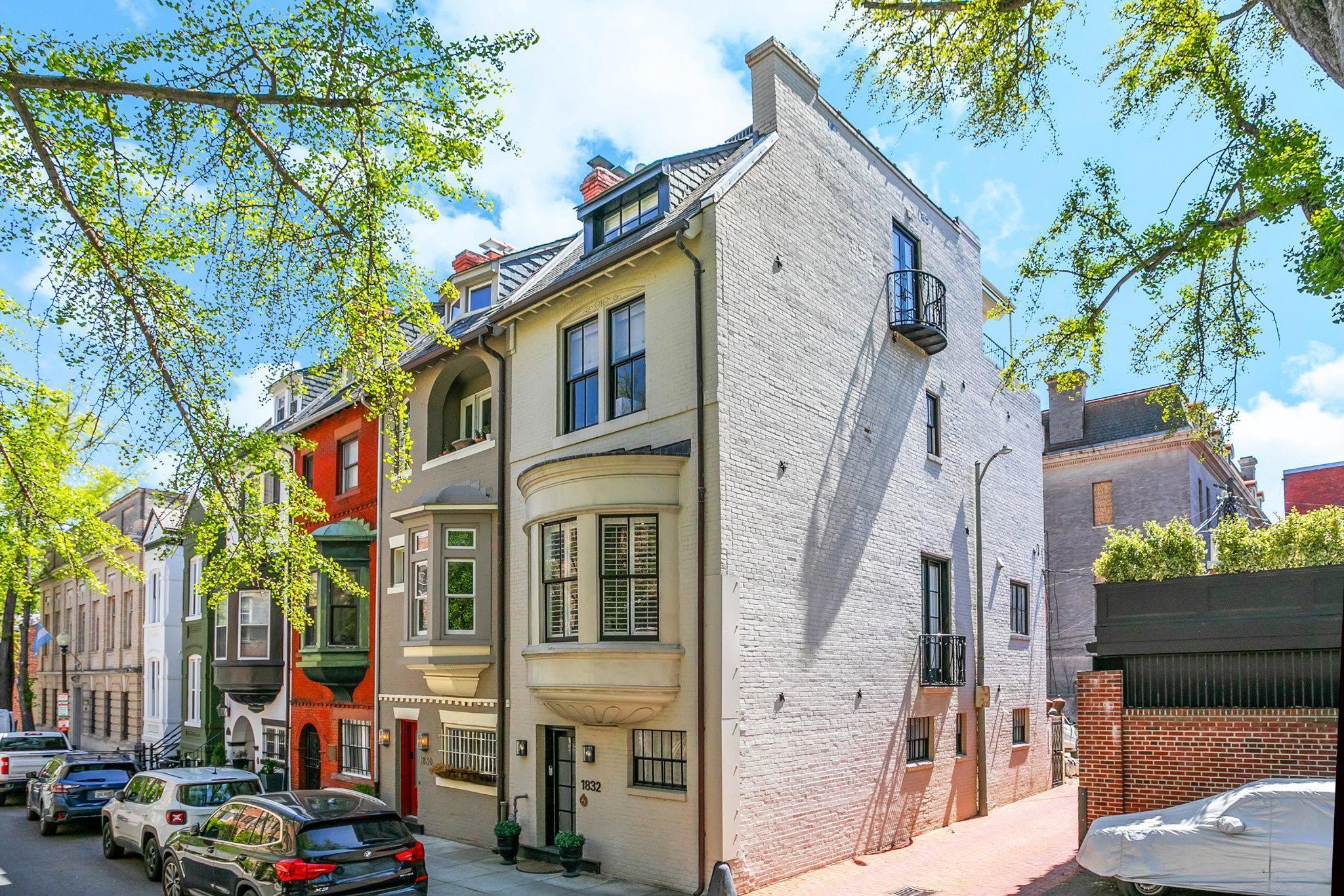 1832 Corcoran Street Nw – photo 2