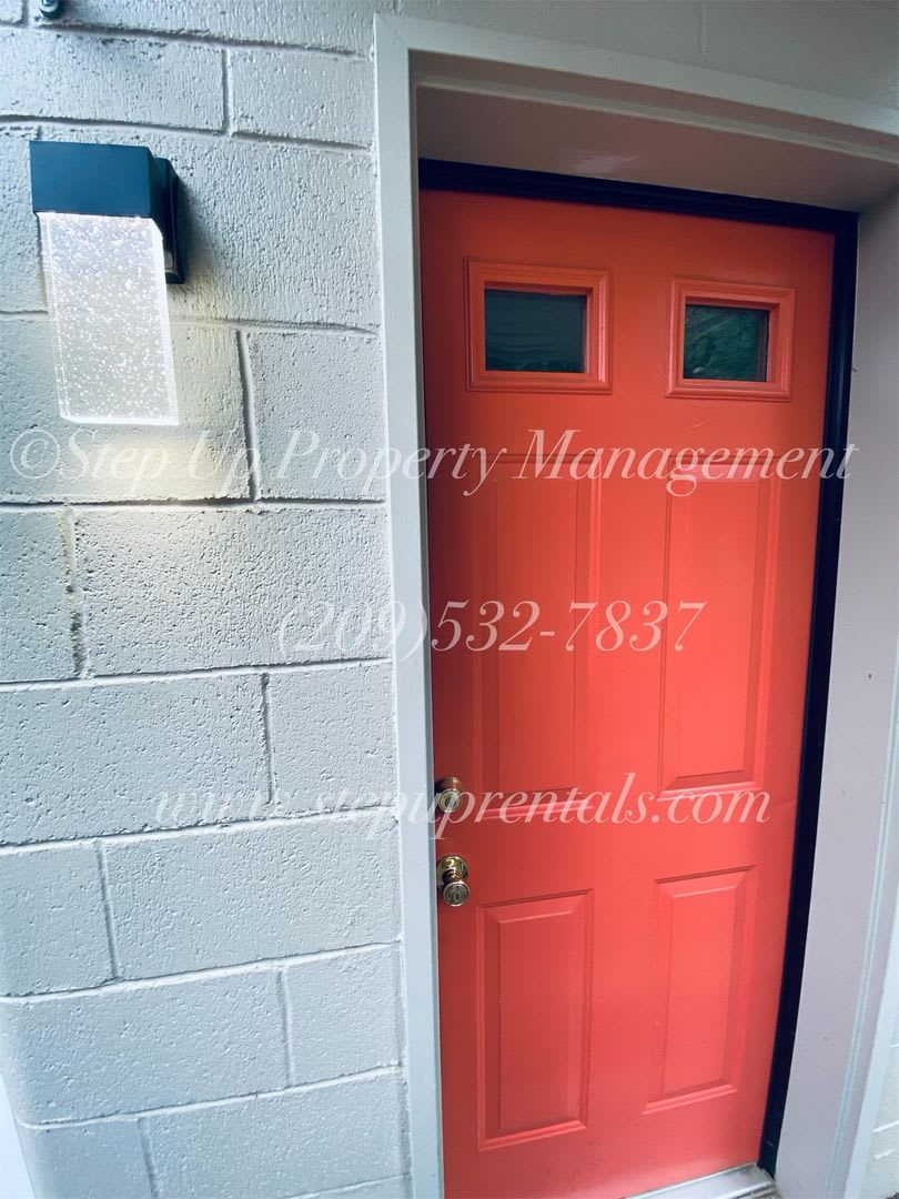 Private and Spacious Studio Near Downtown Sonora – photo 2