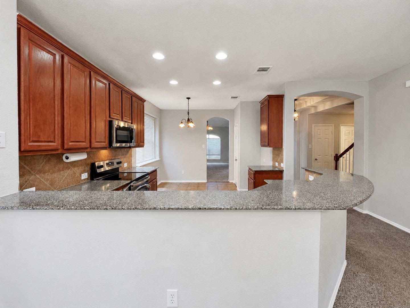 Spacious 4 Bedroom 3 Bath Home Offering Approximately 2 840 Square Feet In The Gated Lakeside At Canyon Springs Community Located In Comal Isd With Convenient Access To Highway 281 Shopping Dining And Everyday Services – photo 5