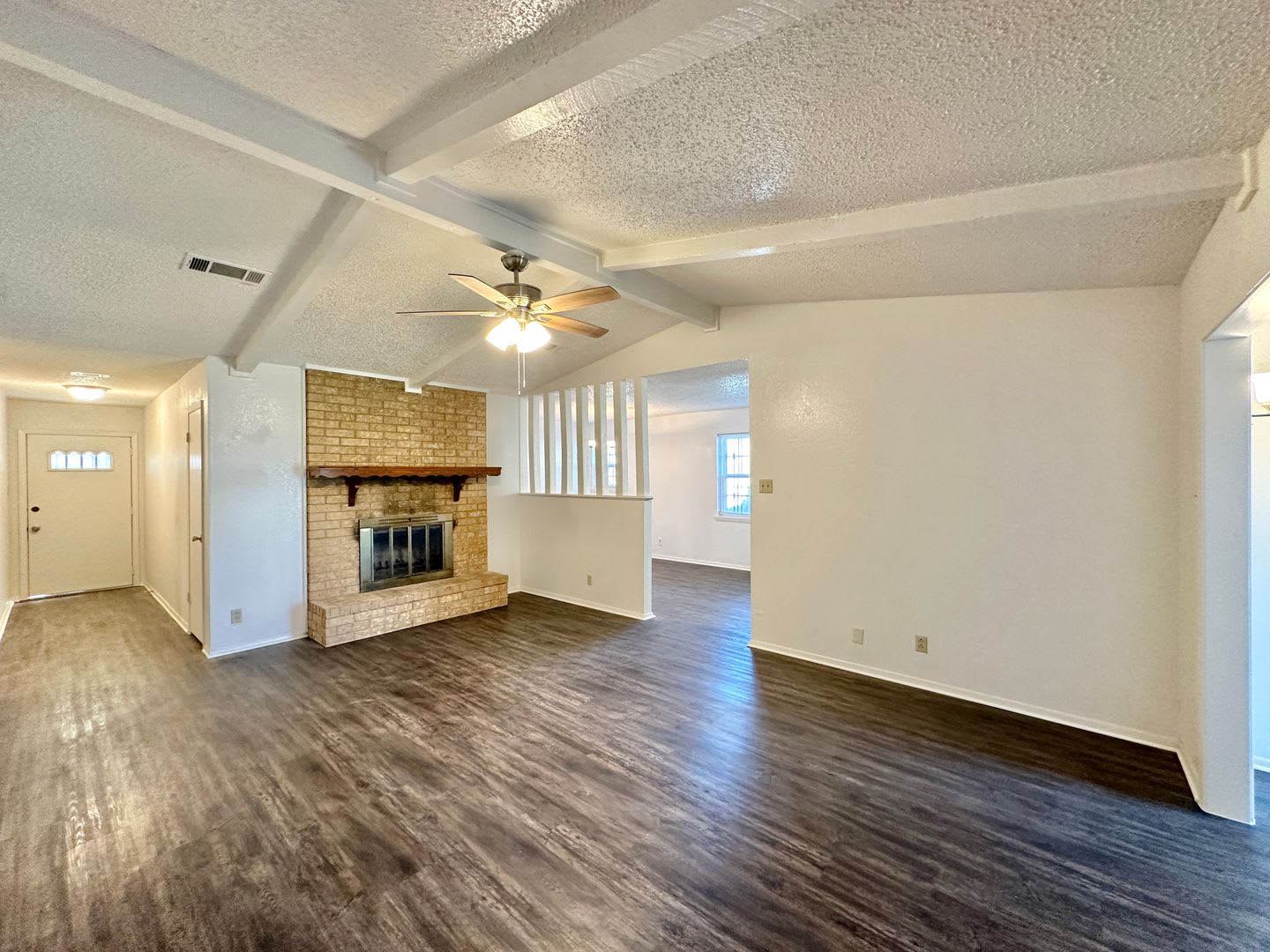 1501 Farhills Dr – photo 4