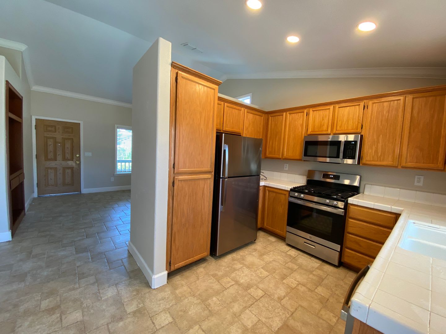 Great Location/Cozy Fireplace/Laguna Creek – photo 3