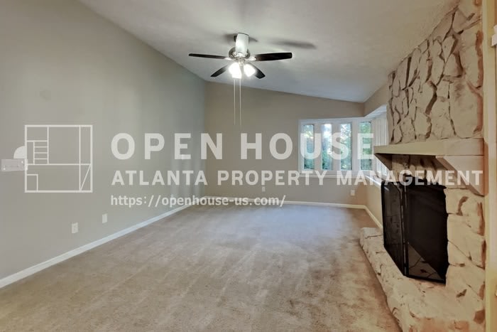 4094 Maxanne Drive Northwest – photo 4