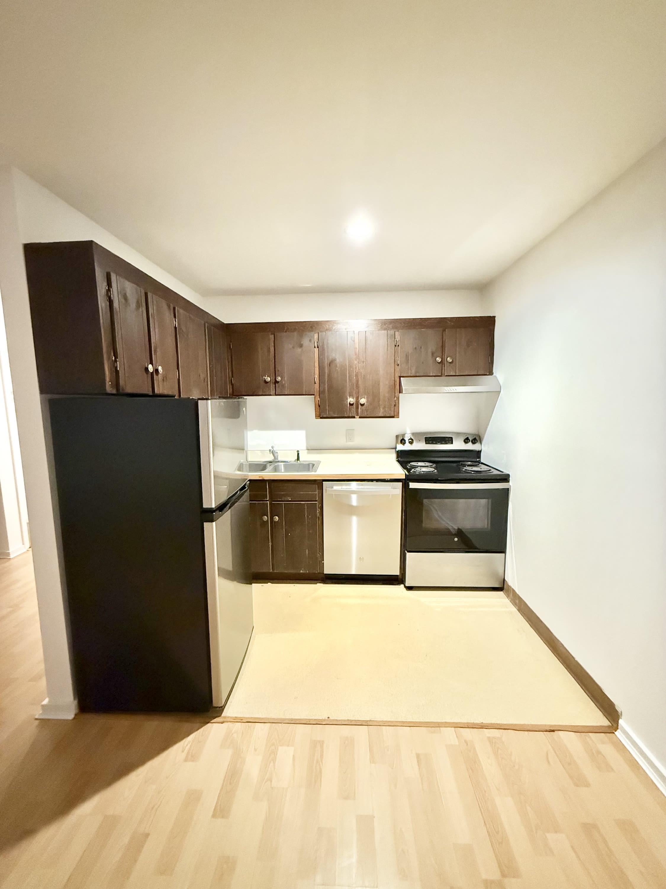 22 Paris Street – photo 2