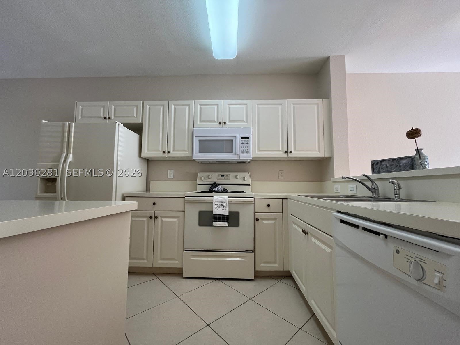 1932 Alamanda Way – photo 1