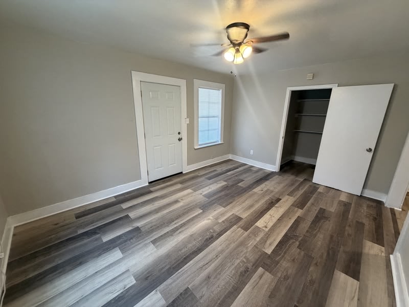 1111 North Holmes Street – photo 1