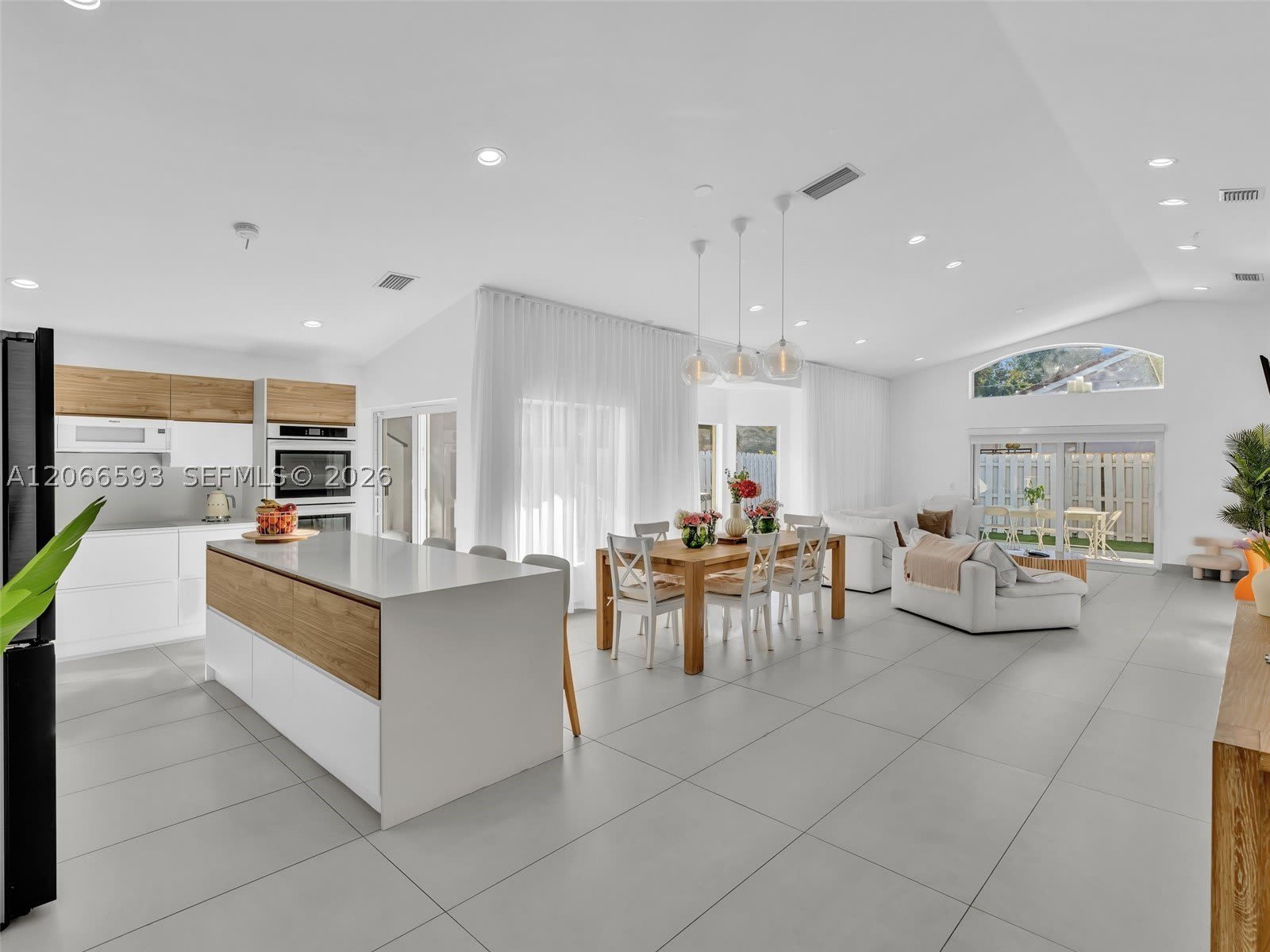 4807 SW 34th Ave – photo 3