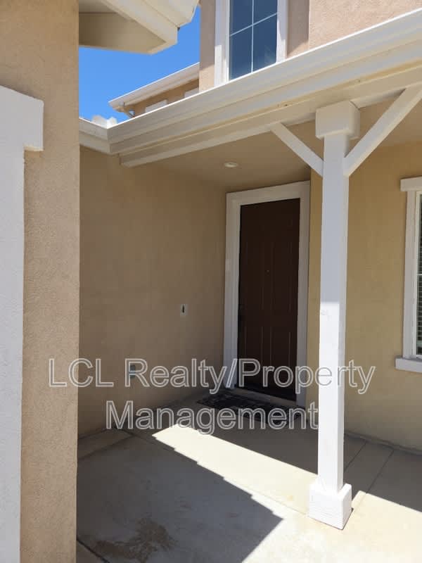 1261 Reinhart St – photo 3