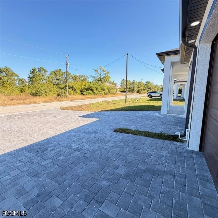 209 211 W 12Th Street – photo 3