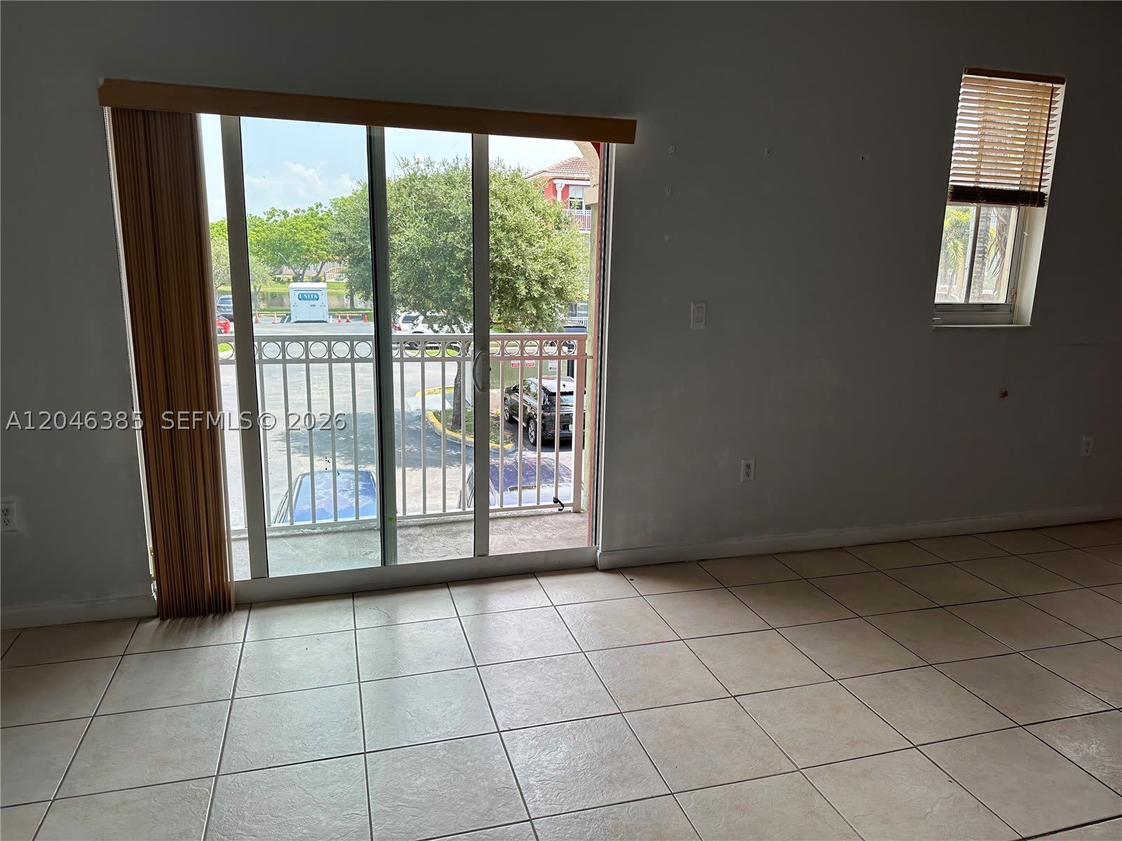 11002 NW 83rd St – photo 2