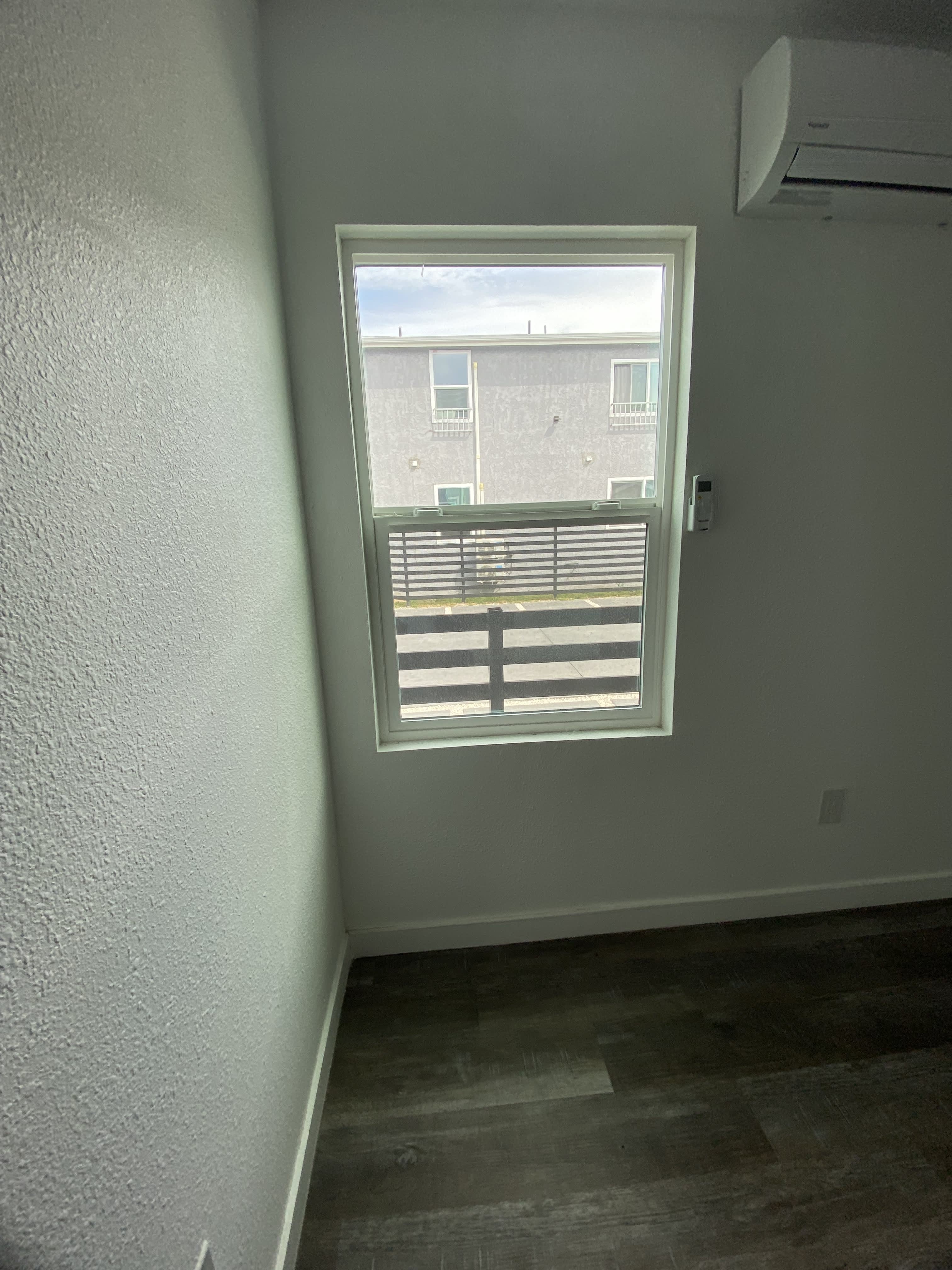 1672 W 36th St – photo 1
