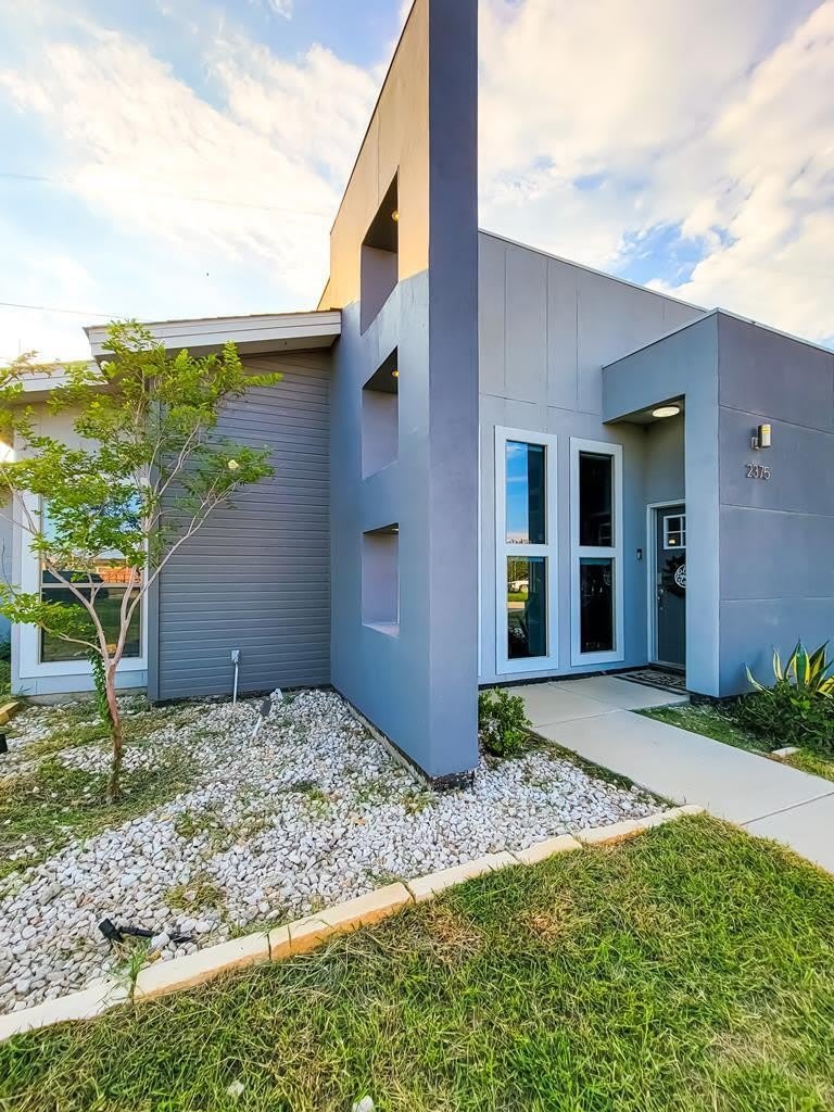 2375 Oak Breeze – photo 1
