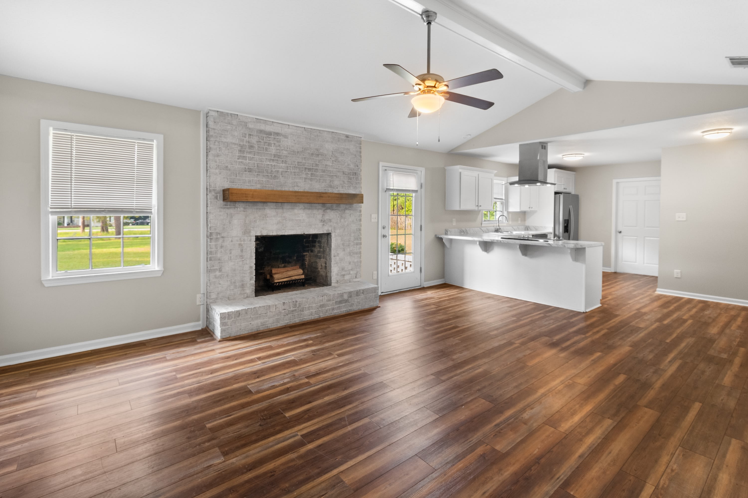 605 Honeysuckly Lane – photo 4