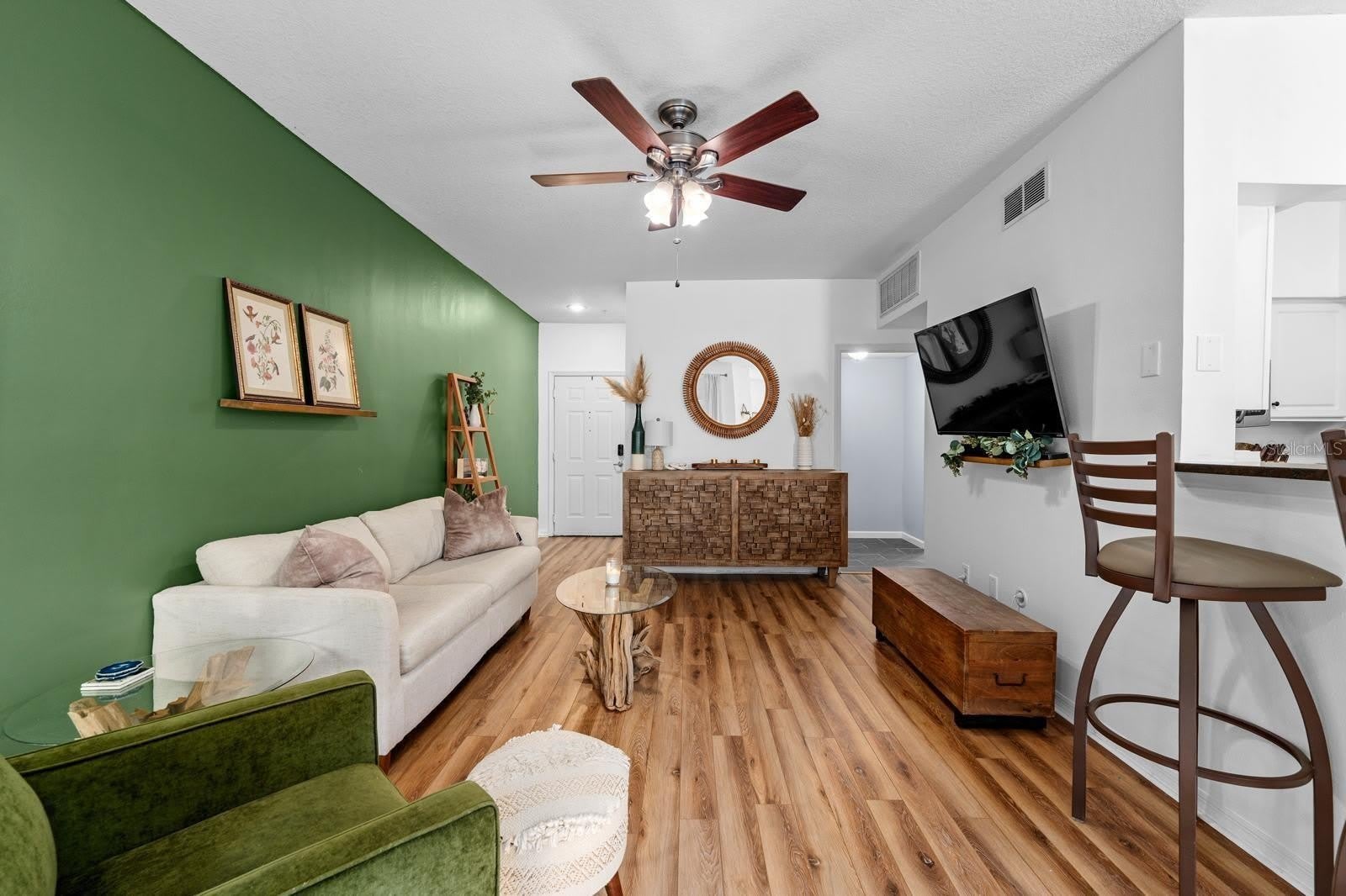 2010 E PALM Avenue – photo 2