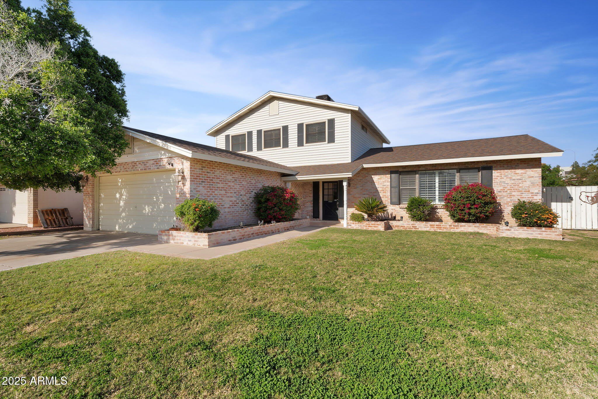 2542 W NOPAL Avenue – photo 4