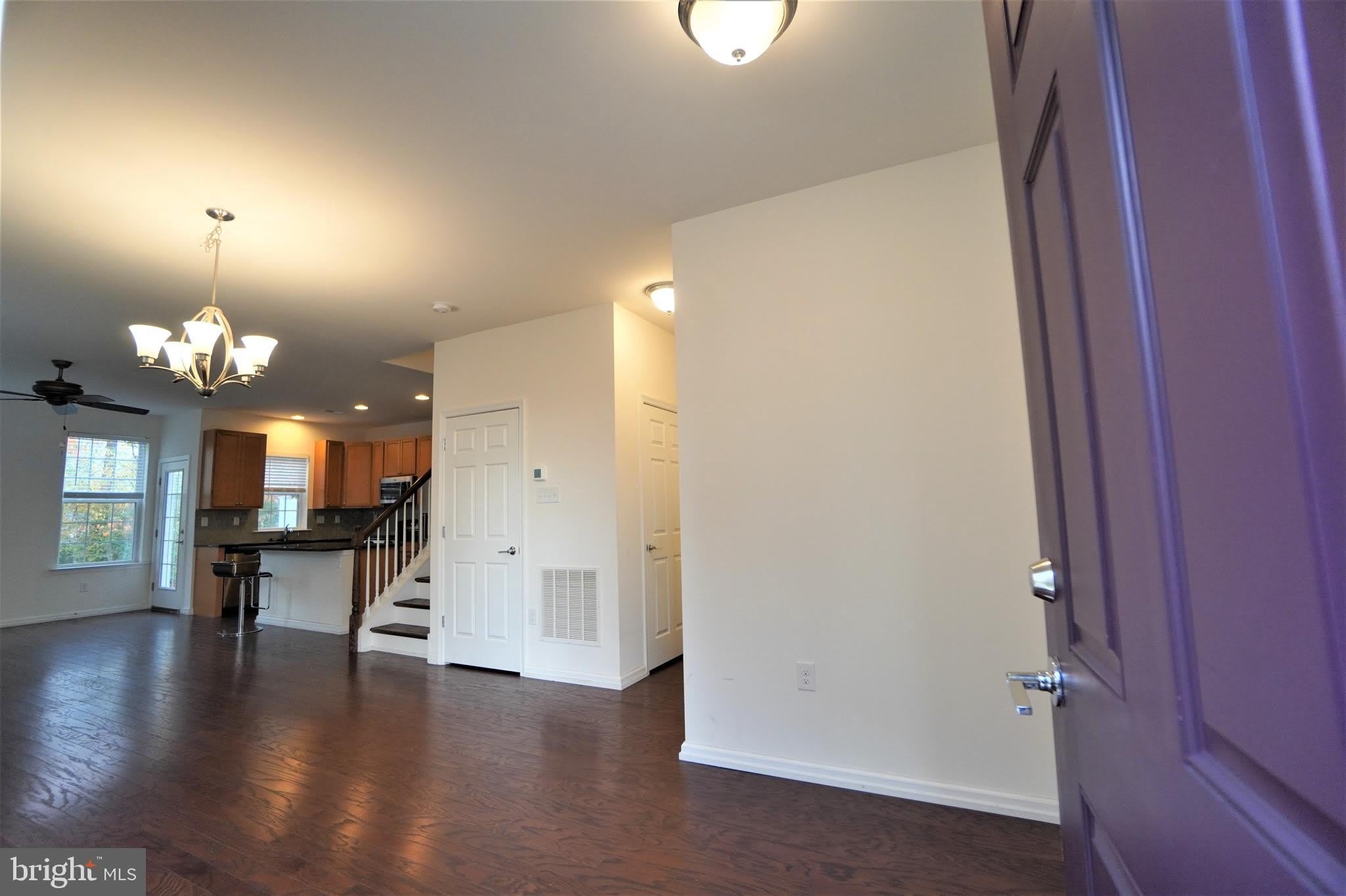 1013 CHAPMAN Circle – photo 4