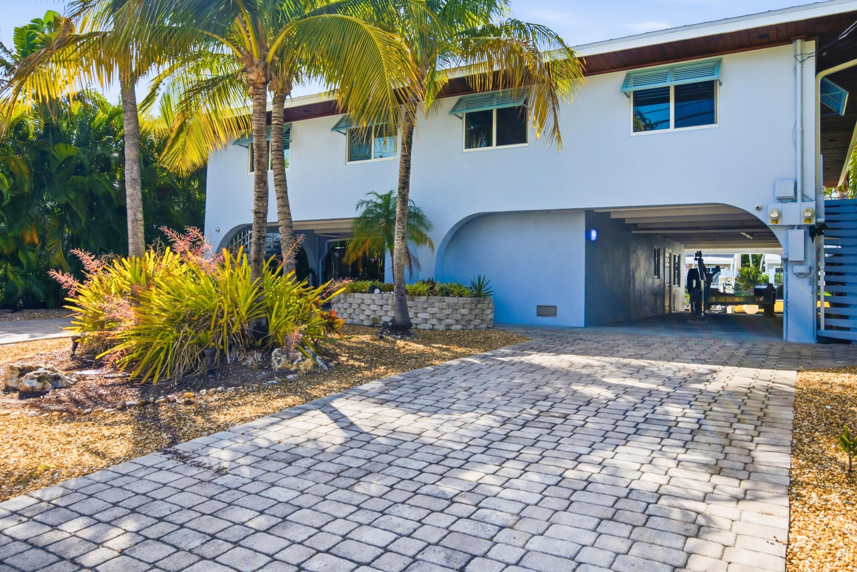 138 N Indies Drive – photo 3
