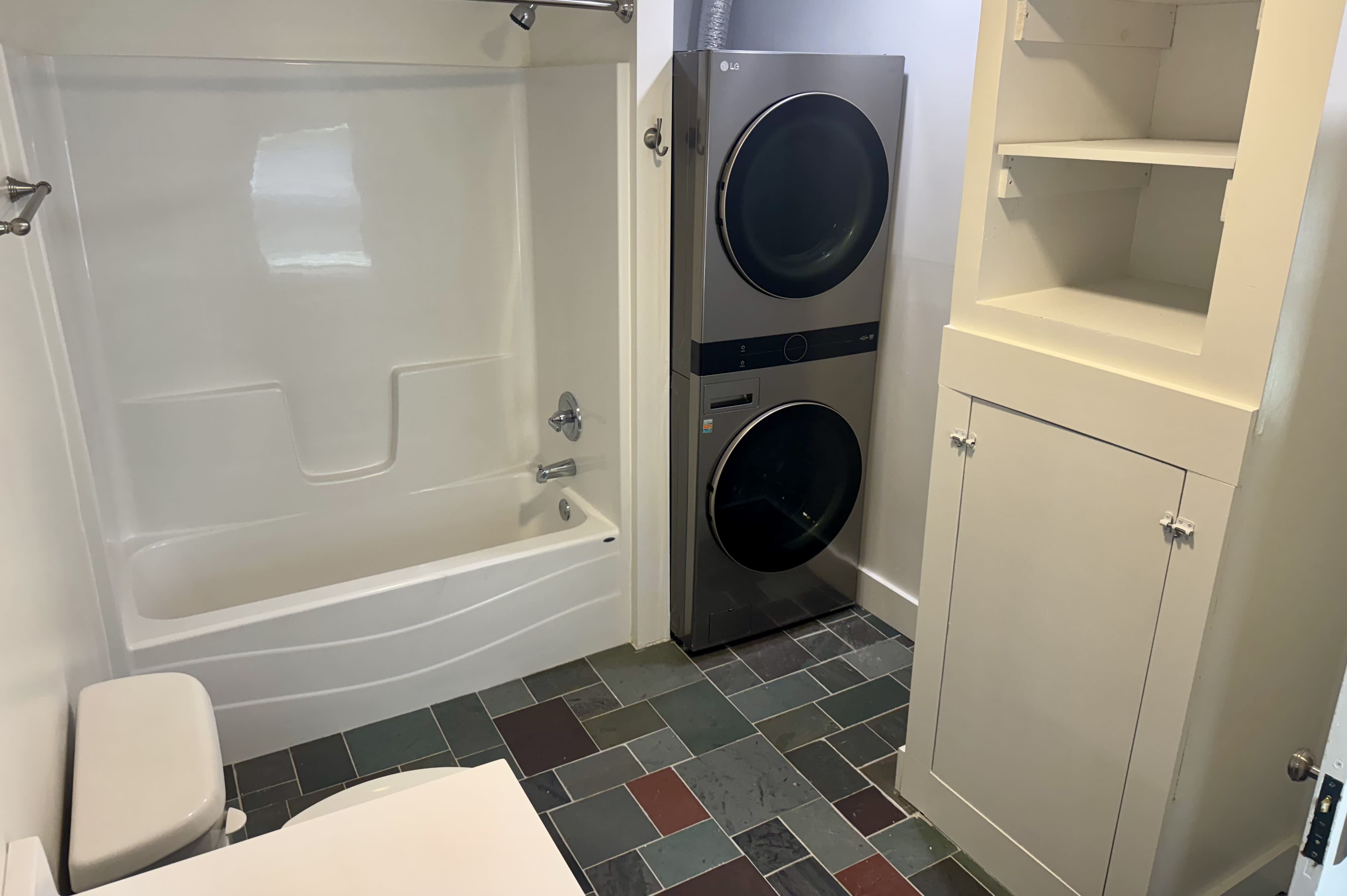 901 1/2 E Wilson St – photo 1