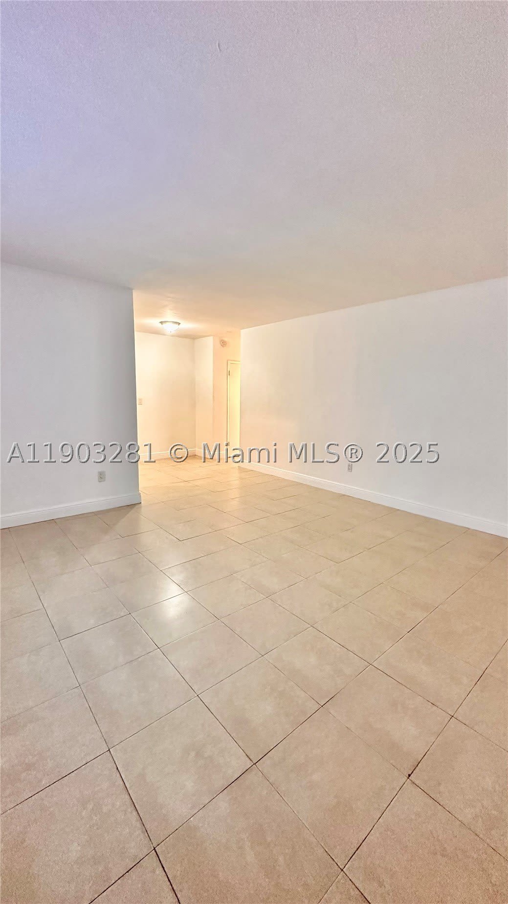 1955 Normandy Dr – photo 3