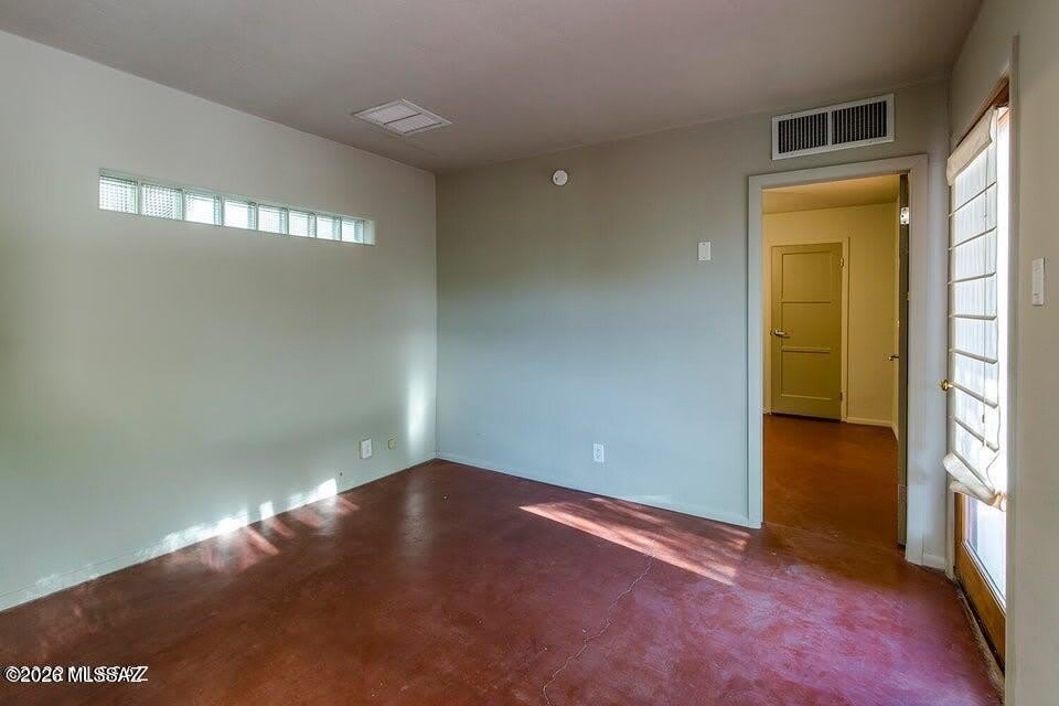 2110 E Water Street – photo 5