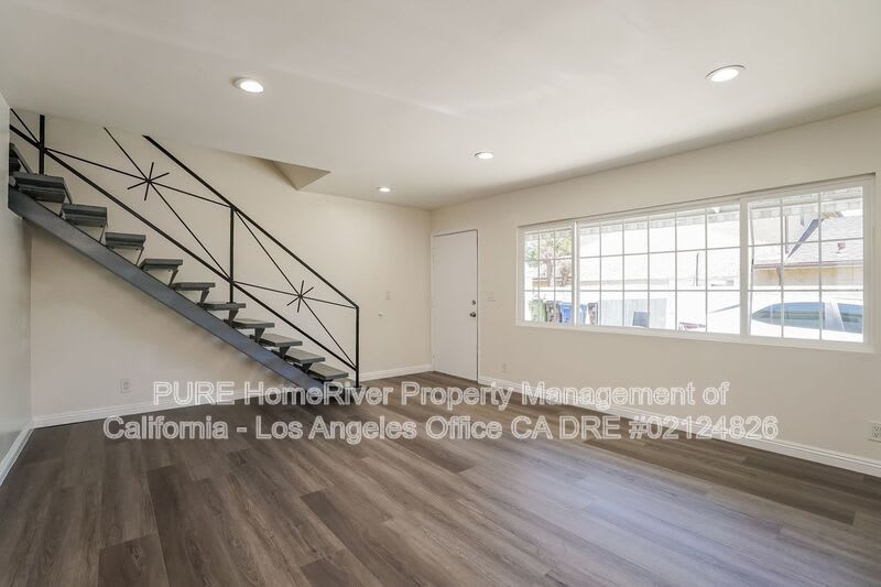 980 W Battery St – photo 2