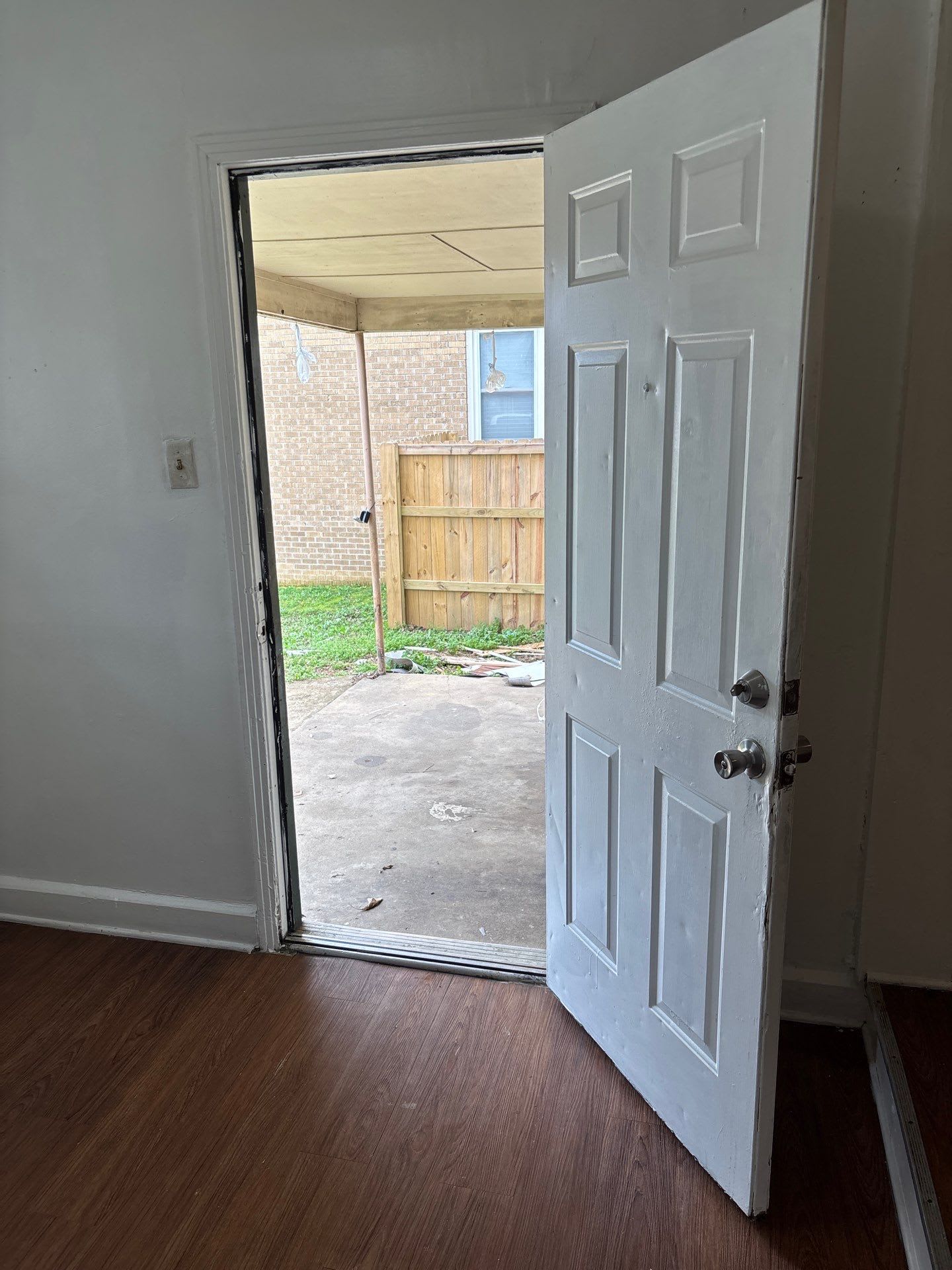 1105 North McLemore Avenue – photo 3