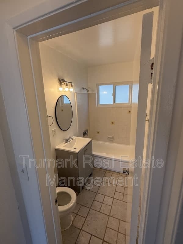 110 N Cedar St – photo 5