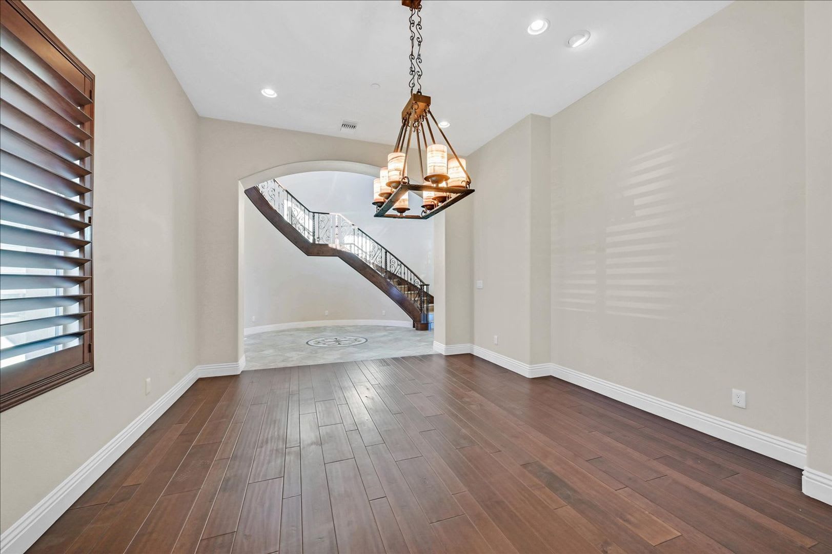 Custom Luxury Home With Strip And Mountain Views – photo 5