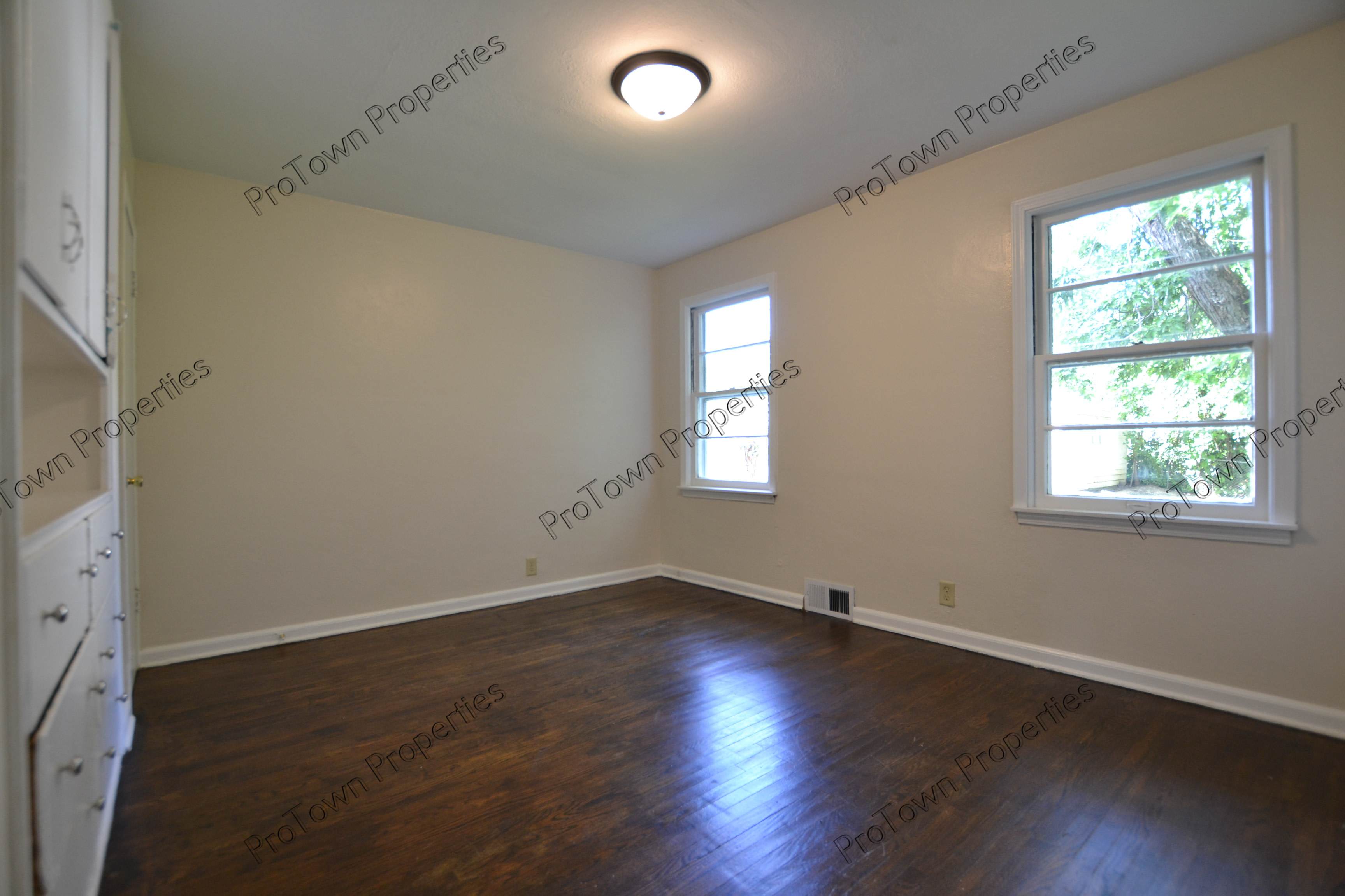 1421 Burry St – photo 4