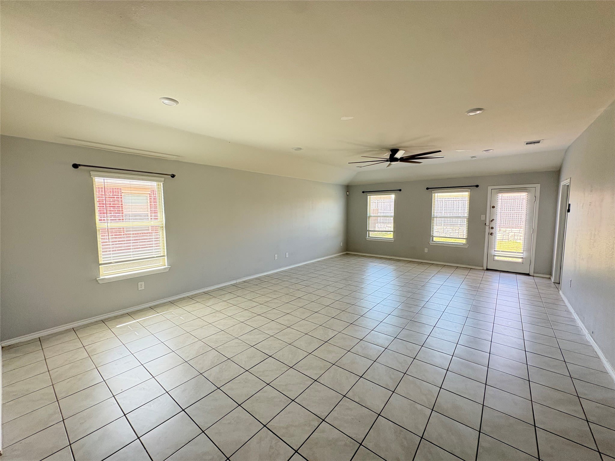 215 Woodland Street – photo 4