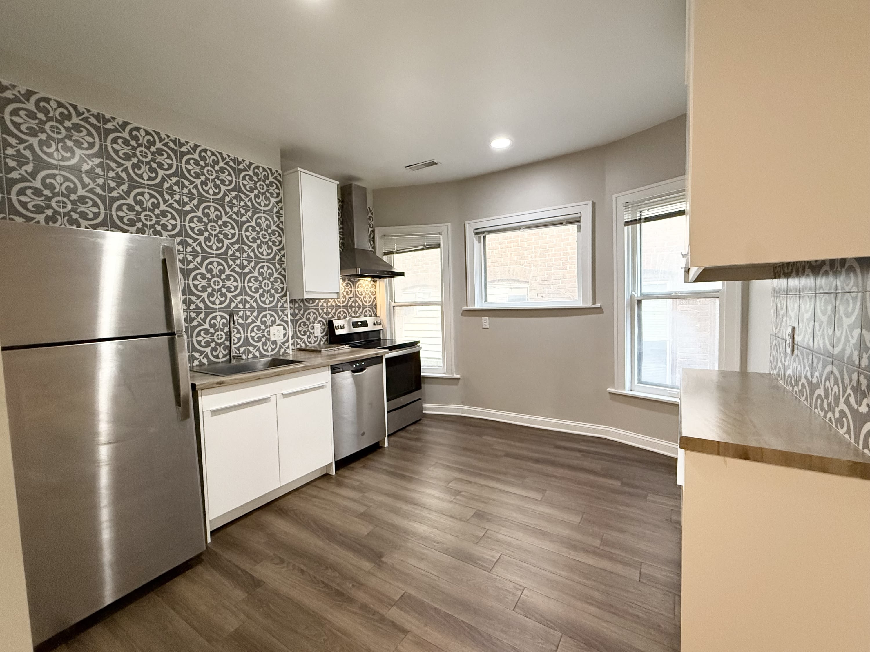 104 E. Dayton Street104-2 – photo 5