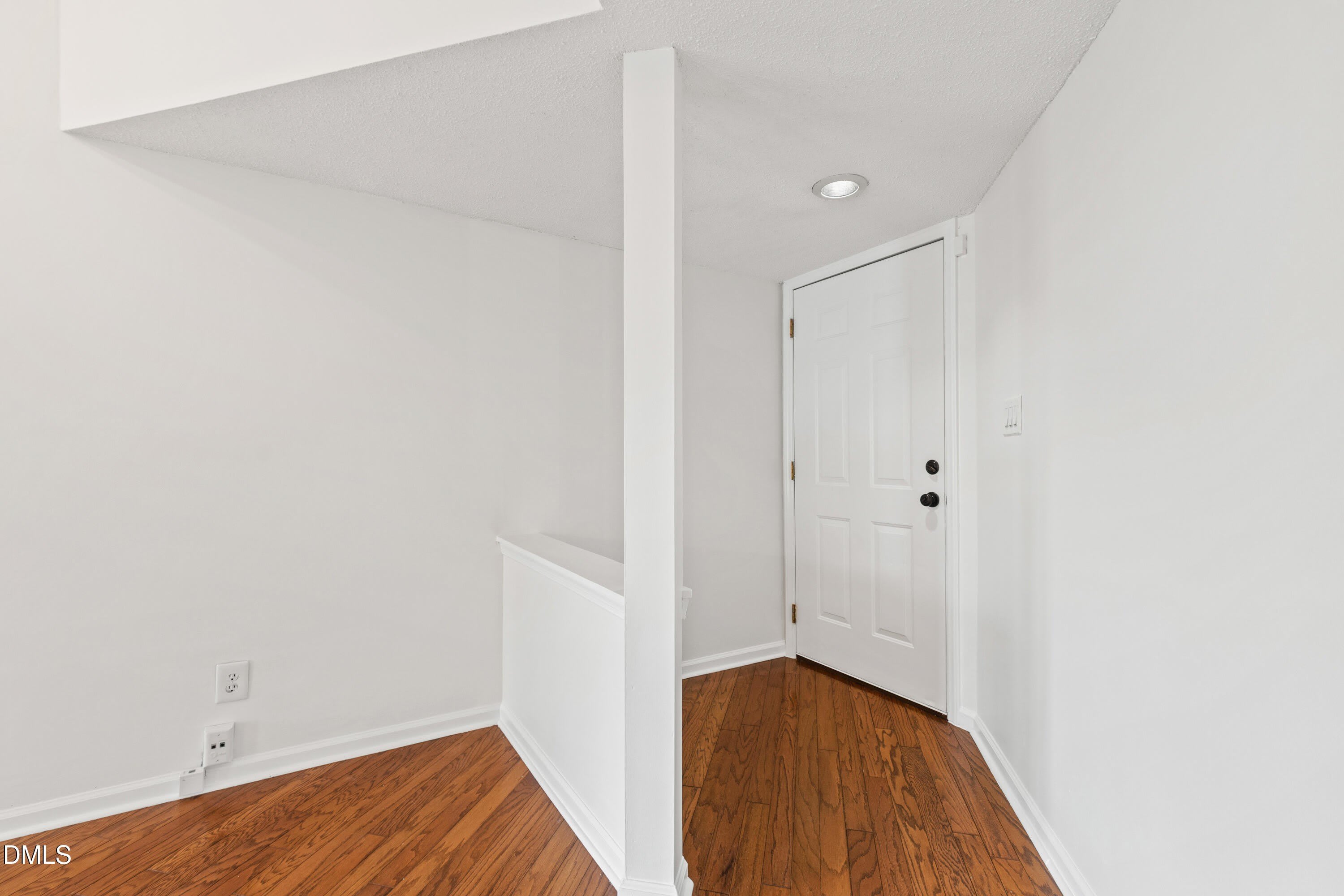 911 Washington Street – photo 4
