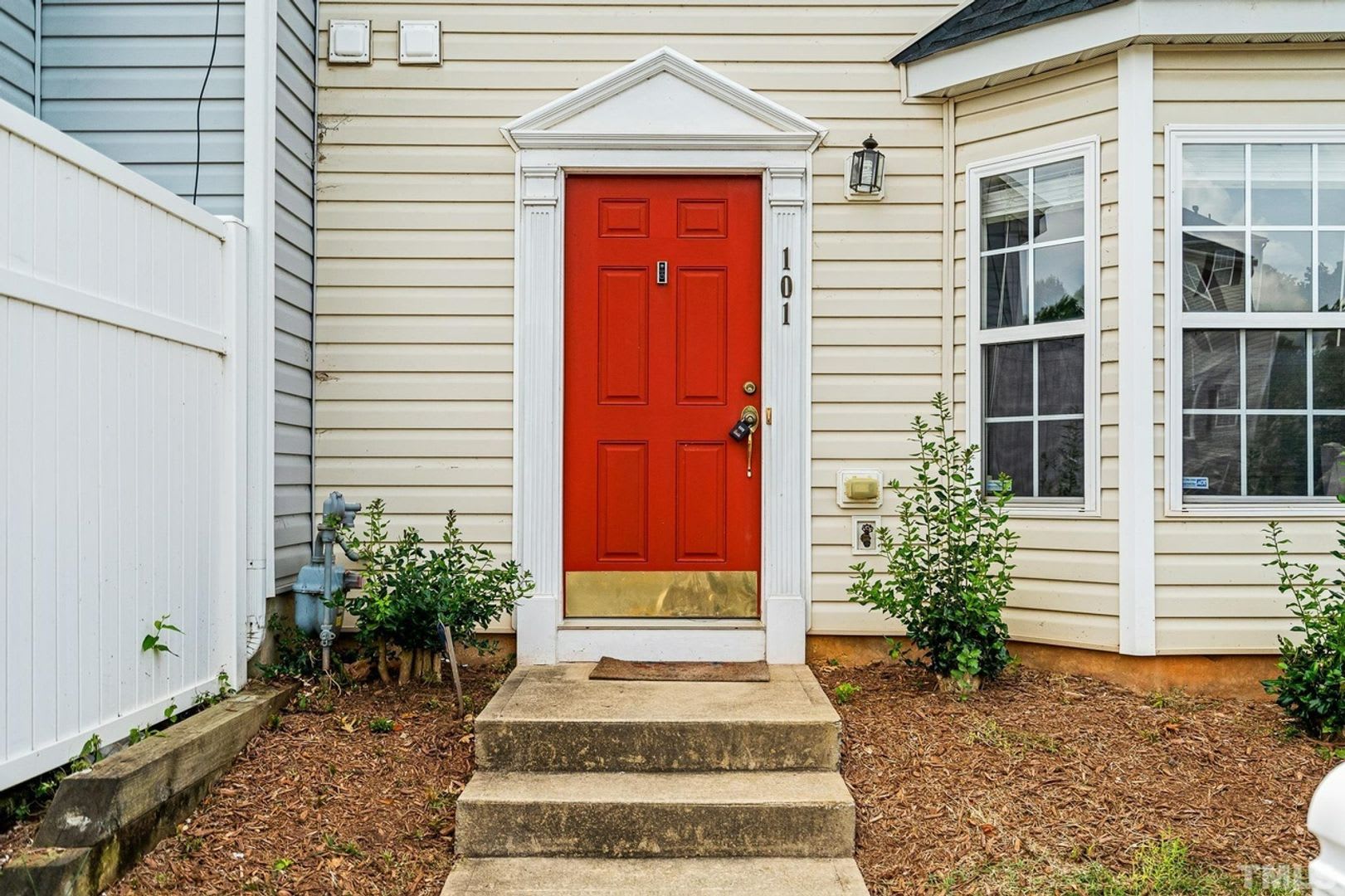 Room In 3 Bedroom Home At Ivory Run Way – photo 4