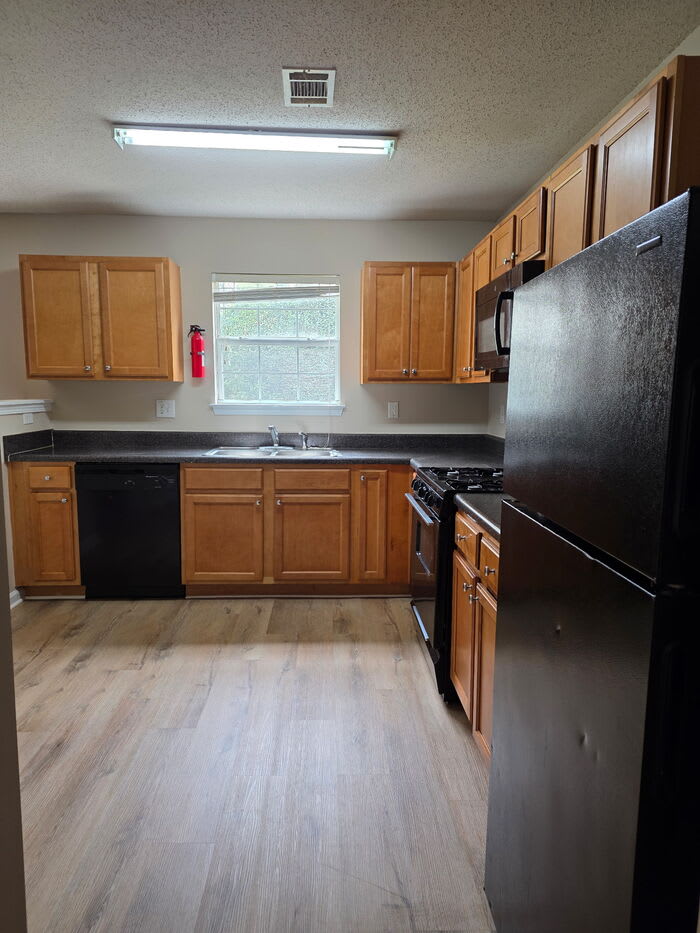 215 Colser Drive – photo 2