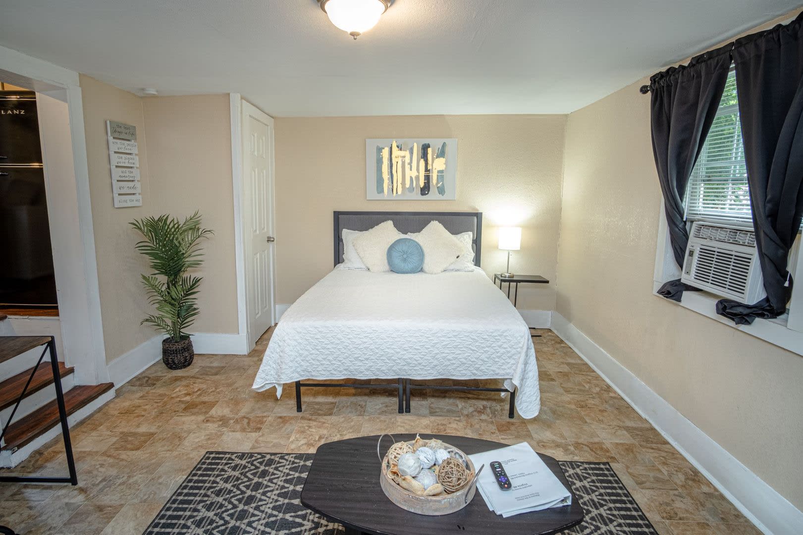 613 Virginia – photo 2