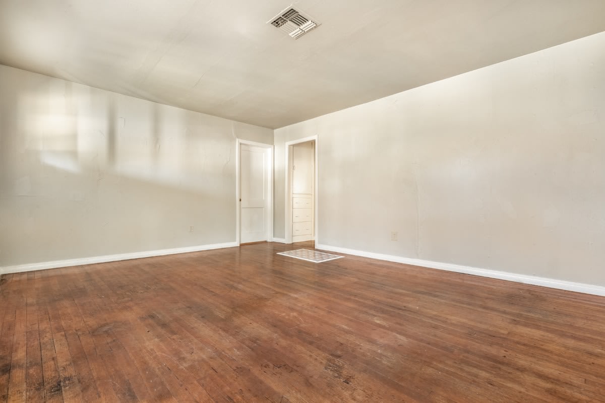1216 East Campbell Street – photo 3
