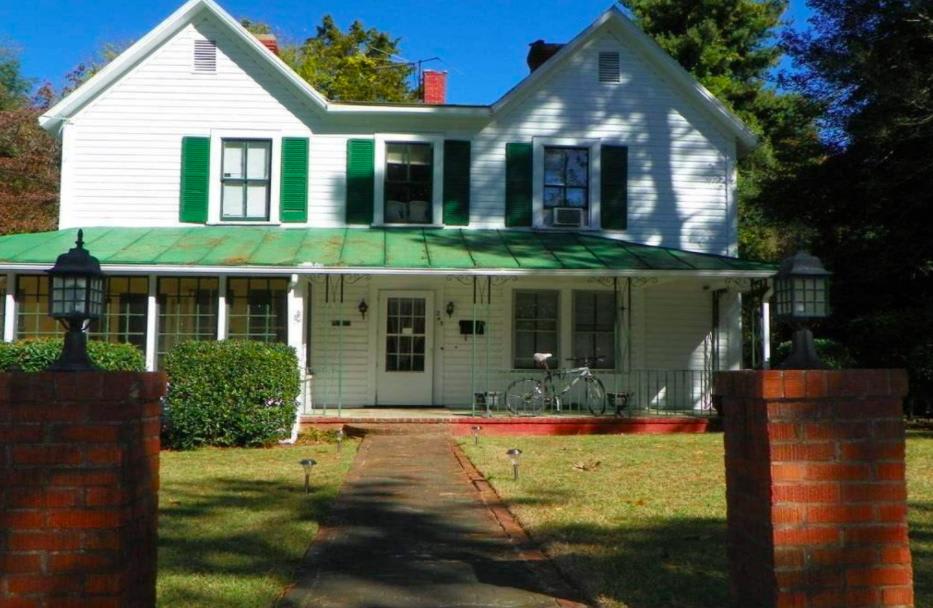 245 East Vermont Avenue – photo 1