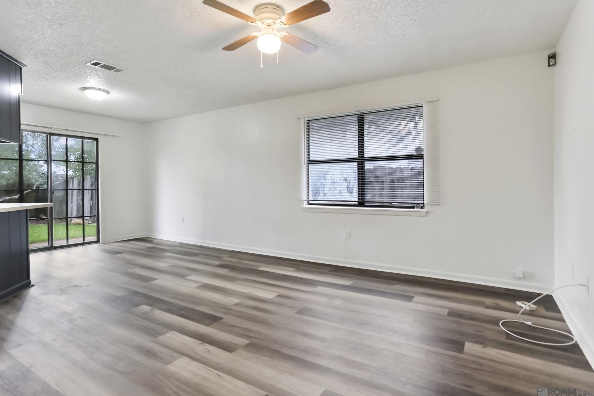 309 Hewitt Rd – photo 3