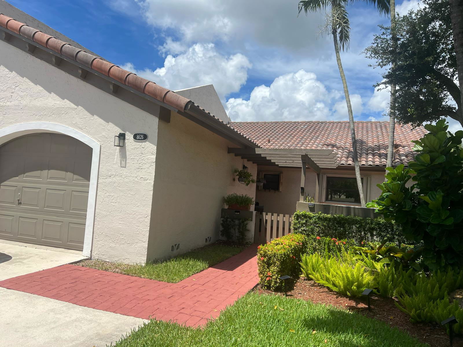8626 Southwest 114th Place – photo 1