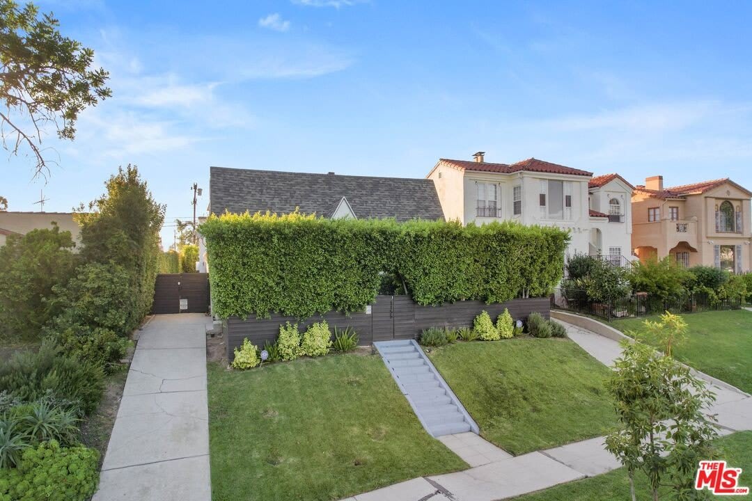 1155 S Rimpau Blvd – photo 3