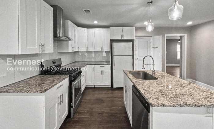 155 Rosser Street Southwest – photo 2